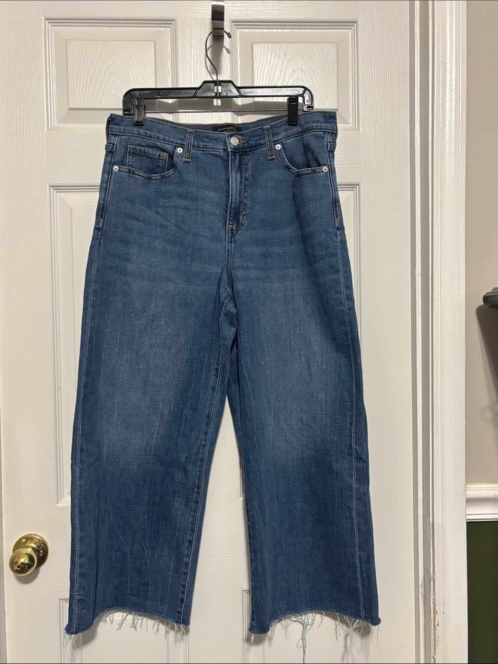 Women’s Banana Republic wide leg crop jeans size 14